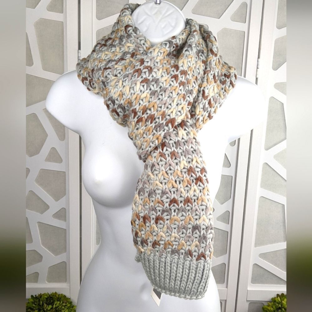 NWT - Echo Design® New York Scarf